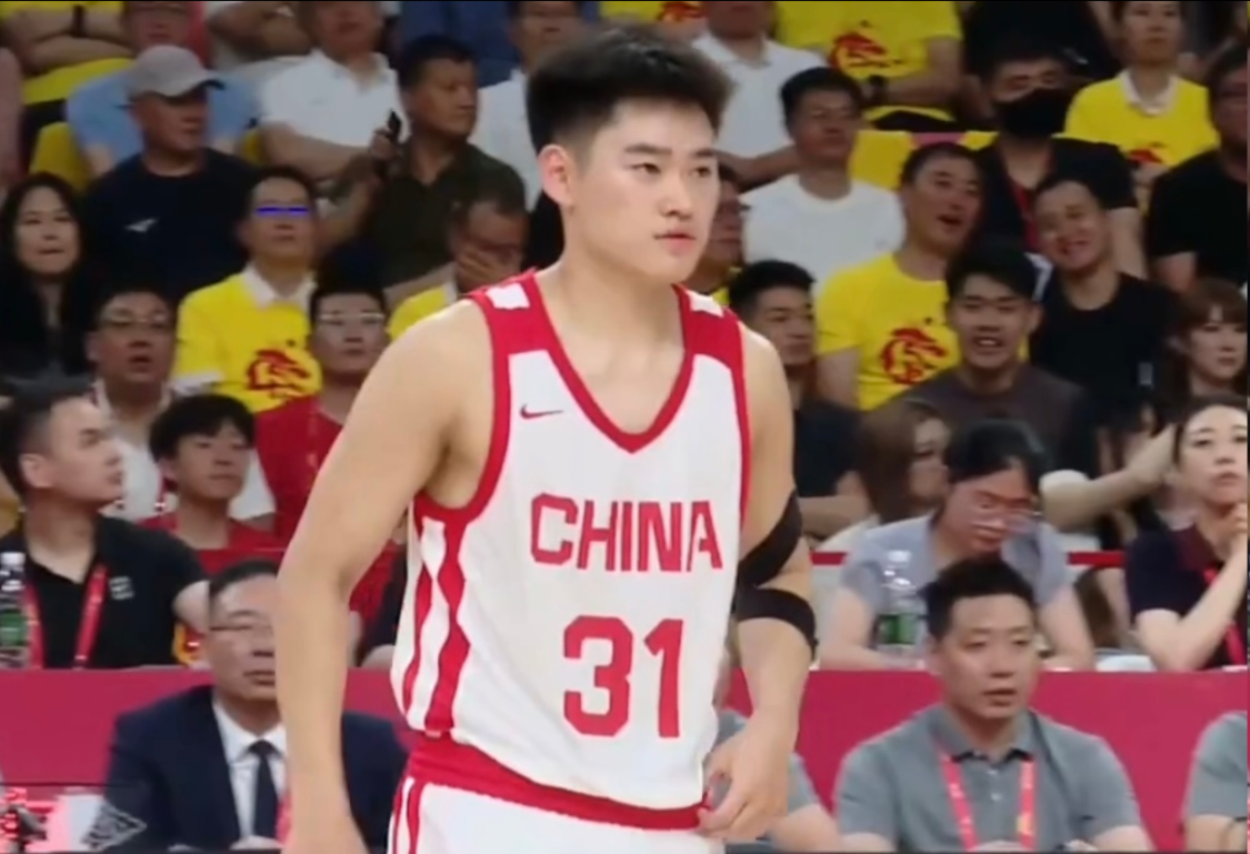 开云体育下载部门-男篮终于有国际化后卫！运球串联顶级，出球速度本土球员无人能及